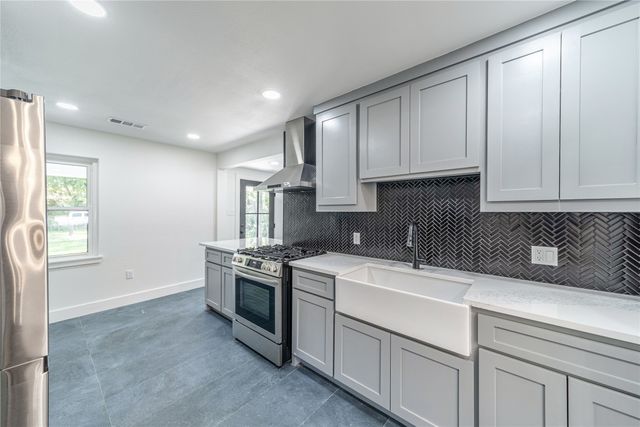 932 Treasure Road, Garland, TX 75041