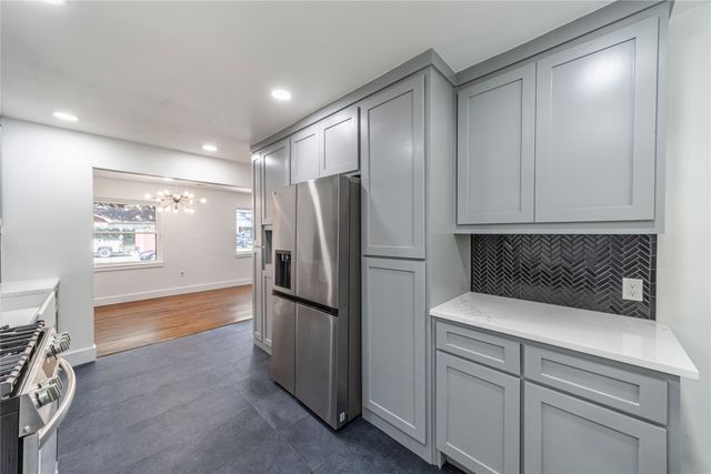 932 Treasure Road, Garland, TX 75041