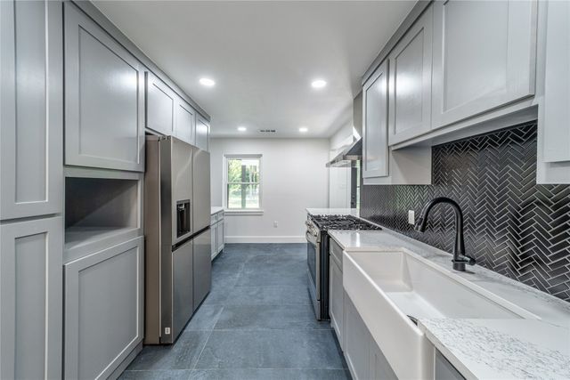 932 Treasure Road, Garland, TX 75041