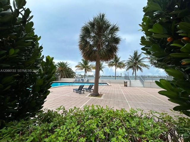 7545 E Treasure Drive 2A, North Bay Village, FL 33141