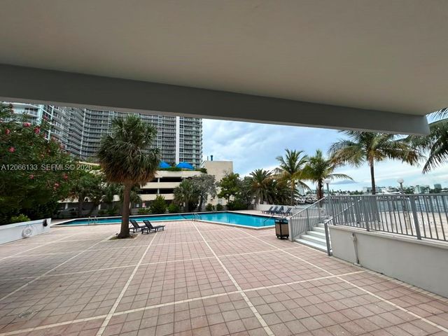 7545 E Treasure Drive 2A, North Bay Village, FL 33141