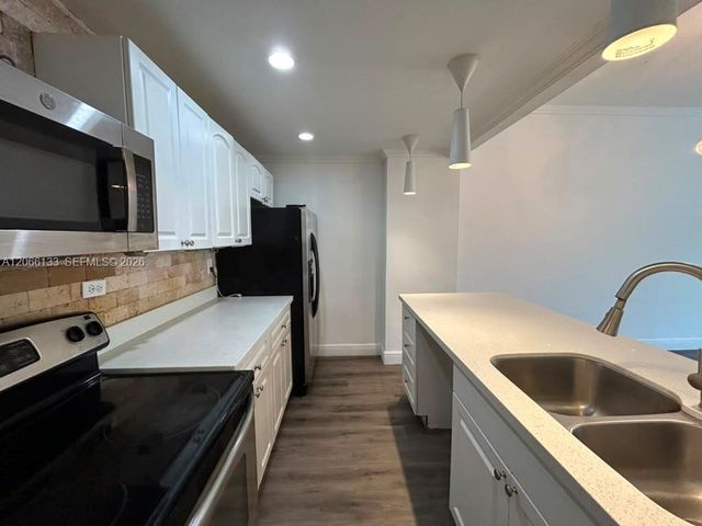 7545 E Treasure Drive 2A, North Bay Village, FL 33141