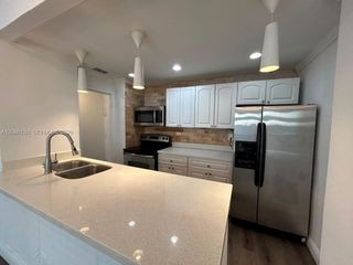 7545 E Treasure Drive 2A, North Bay Village, FL 33141