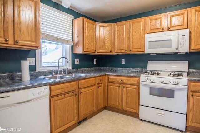 418 15th Street, Port Huron, MI 48060