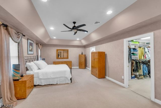 1 Sherwood Ct, Old Tappan Boro, NJ 07675