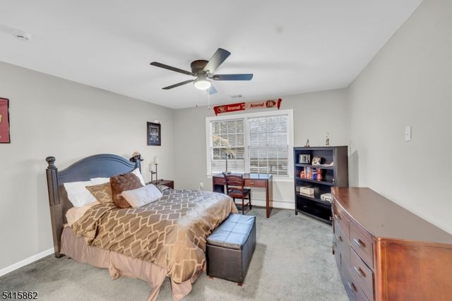 1 Sherwood Ct, Old Tappan Boro, NJ 07675