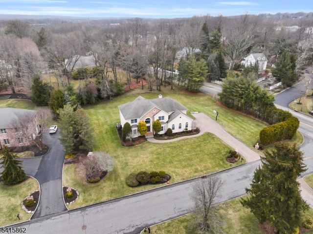 1 Sherwood Ct, Old Tappan Boro, NJ 07675