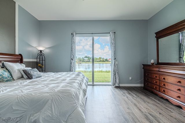 2258 Heydon CIR W, Naples, FL 34120