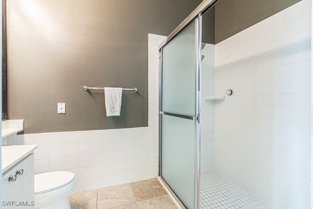 2258 Heydon CIR W, Naples, FL 34120