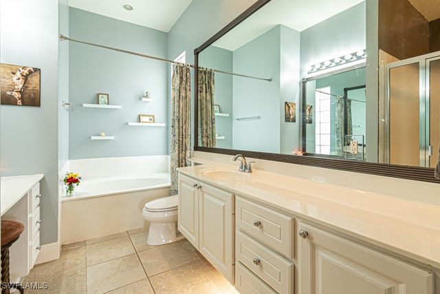 2258 Heydon CIR W, Naples, FL 34120