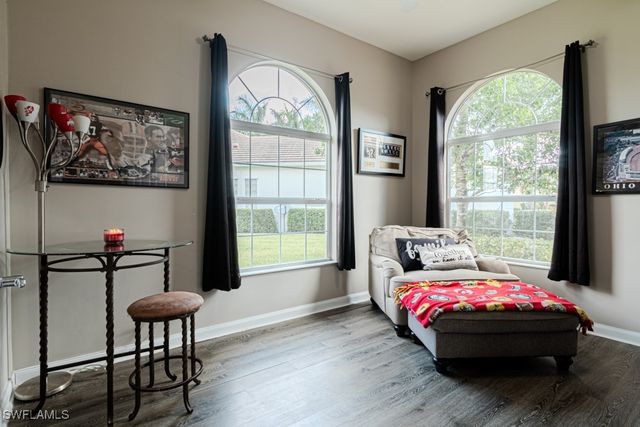 2258 Heydon CIR W, Naples, FL 34120