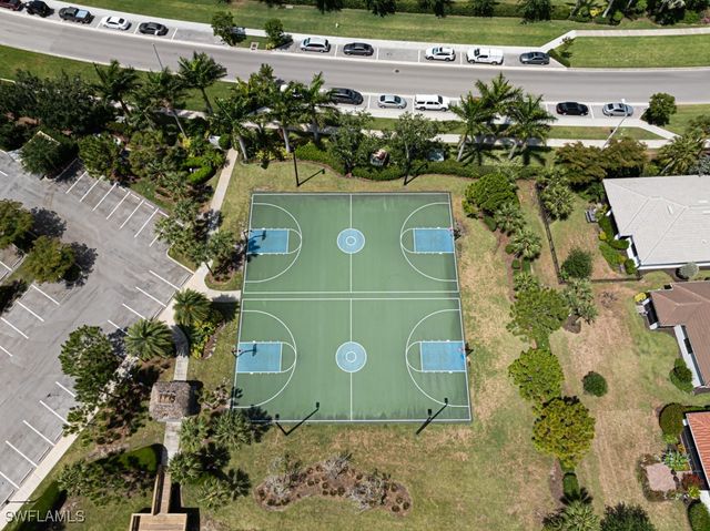 2258 Heydon CIR W, Naples, FL 34120