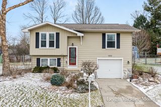1410 Beckwith Avenue Ne, City Of Grand Rapids, MI 49505