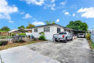 4712 NW 5th St, Miami, FL 33126
