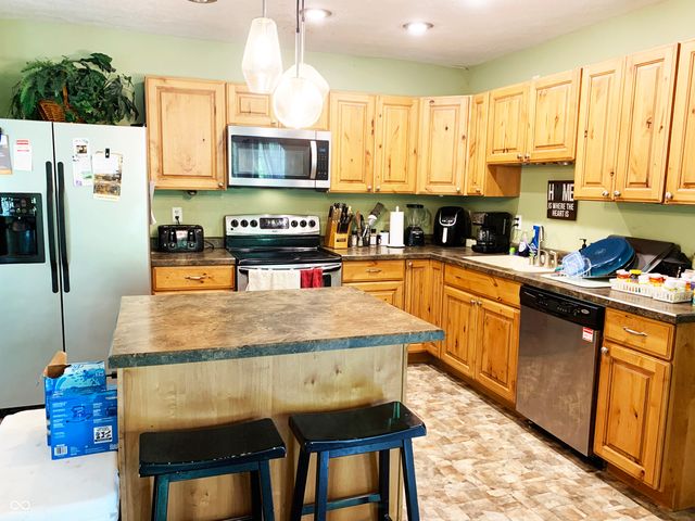 1873 S Lee Kay Drive, Rockville, IN 47872