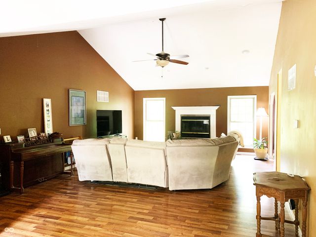 1873 S Lee Kay Drive, Rockville, IN 47872