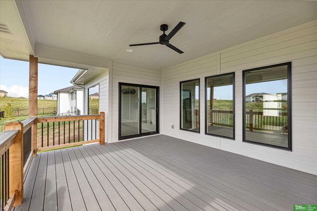 10019 Prospect Street, Papillion, NE 68046