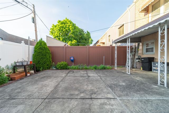 53-74 62nd Street, Maspeth, NY 11378