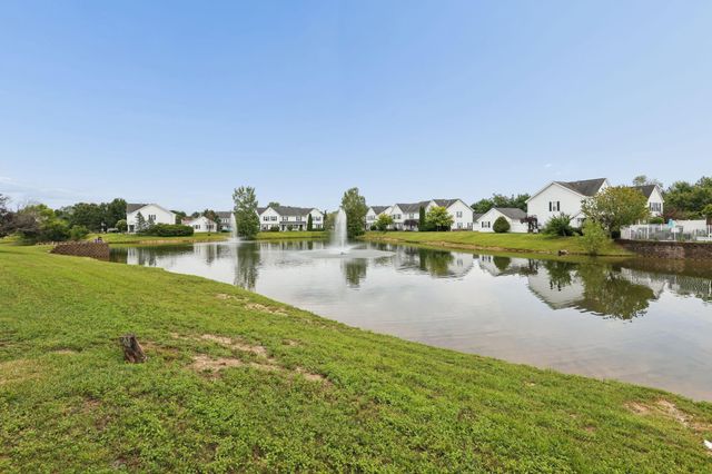 707 Pondview Drive, 36, Grove City, OH 43123