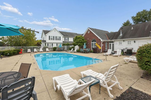 707 Pondview Drive, 36, Grove City, OH 43123