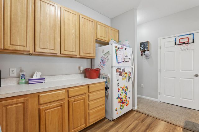 707 Pondview Drive, 36, Grove City, OH 43123