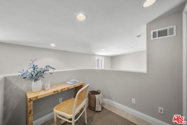 5727 Camellia Avenue 108, North Hollywood, CA 91601