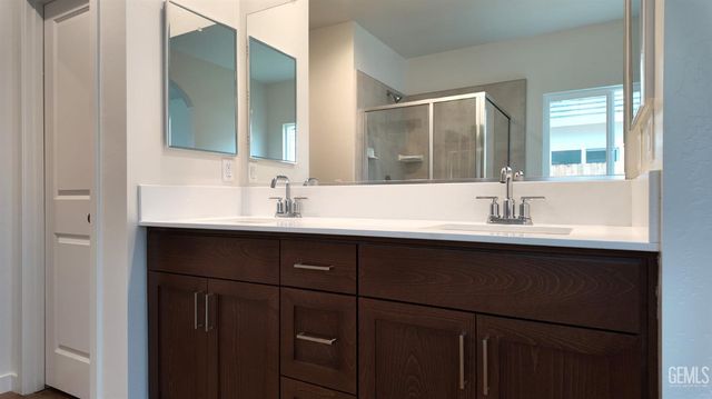 7408 Cryosphere Street, Bakersfield, CA 93311