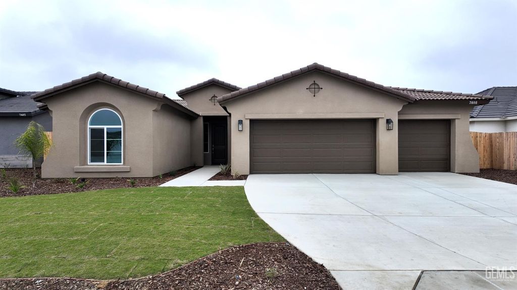 7408 Cryosphere Street, Bakersfield, CA 93311