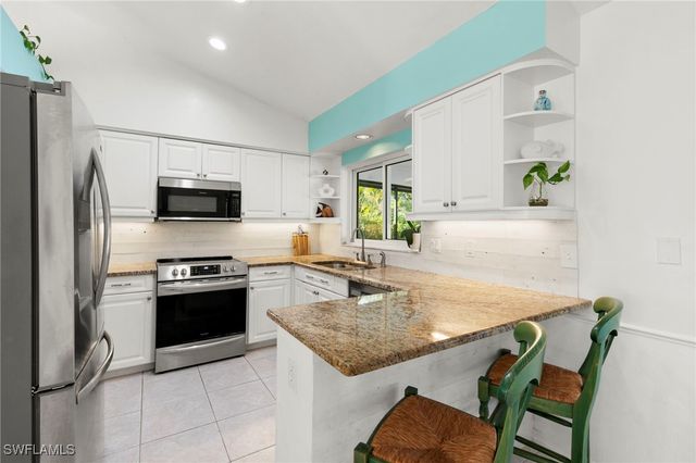 4523 Robin AVE, Naples, FL 34104