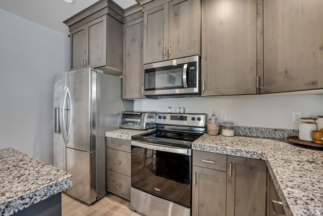 7275 N CLEAR WAY, Eagle Mountain, UT 84005