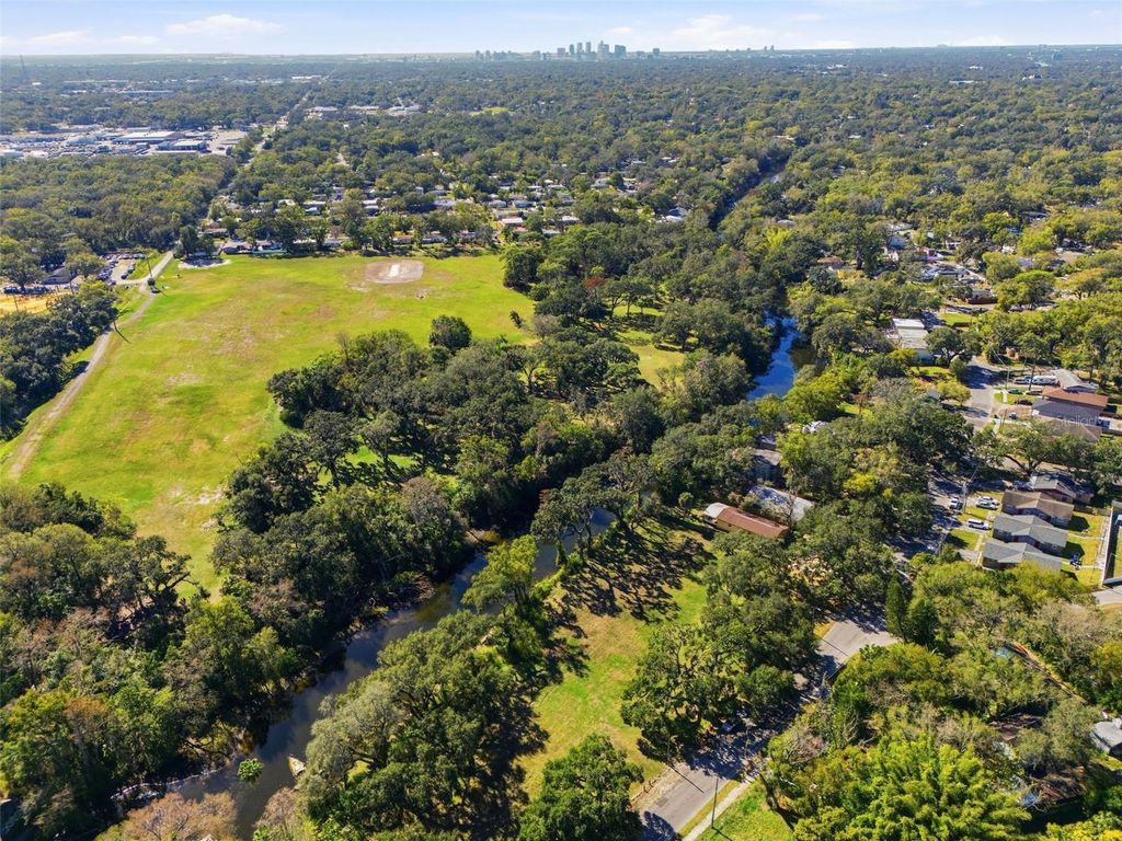 Image 10 of property listing at 2011 E MULBERRY DRIVE, Tampa, FL 33604