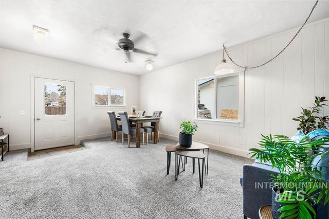 456 N School, Kuna, ID 83634