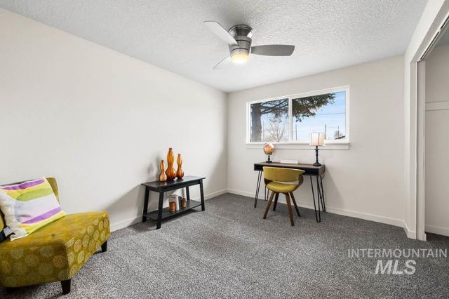 456 N School, Kuna, ID 83634