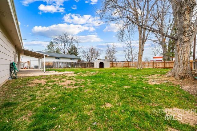 456 N School, Kuna, ID 83634