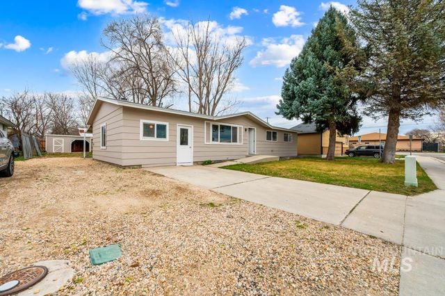 456 N School, Kuna, ID 83634