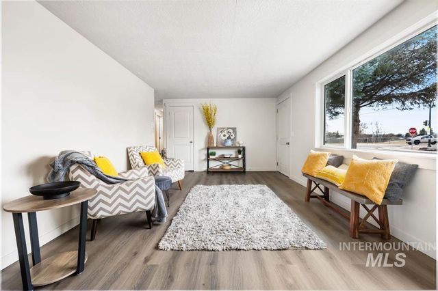 456 N School, Kuna, ID 83634