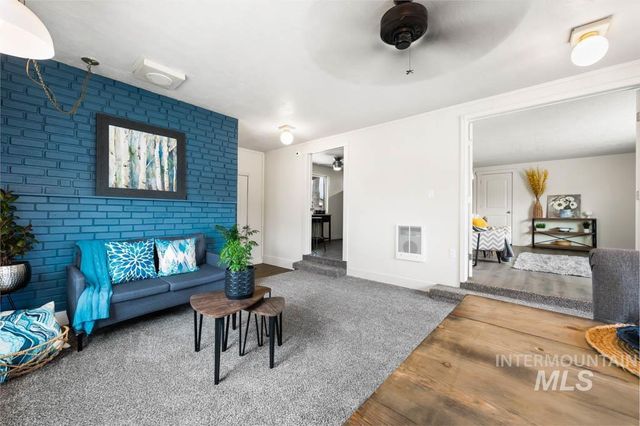 456 N School, Kuna, ID 83634