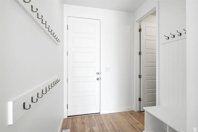 2060 W 900 N, Layton, UT 84041