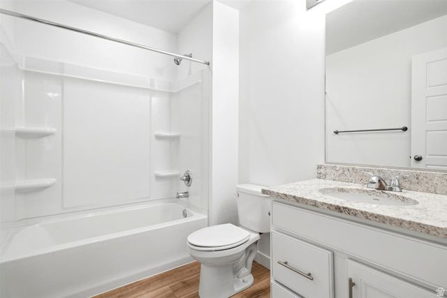 2060 W 900 N, Layton, UT 84041