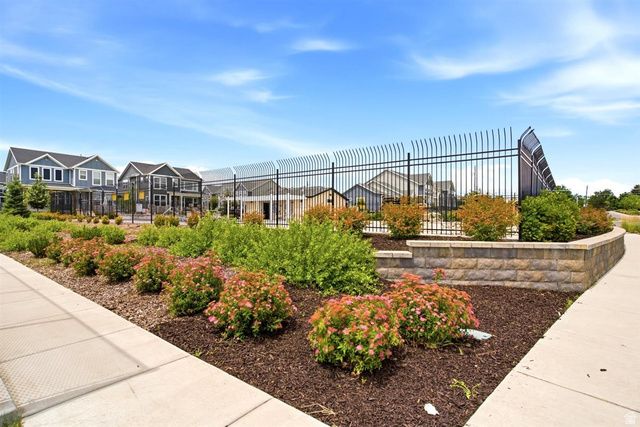 2060 W 900 N, Layton, UT 84041