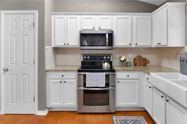 8254 Magnolia Village Drive S, Mobile, AL 36695