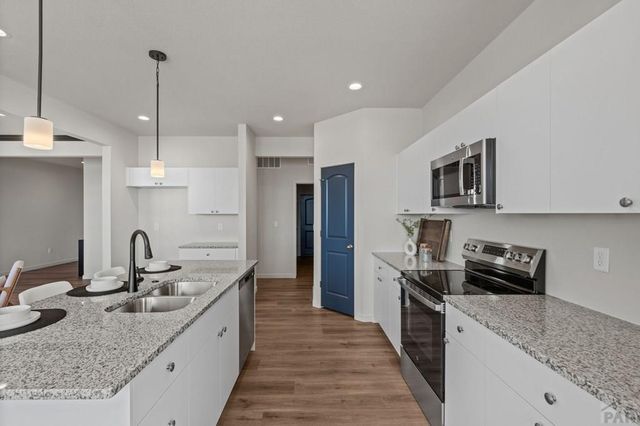 562 N Bayview Dr, Pueblo West, CO 81007