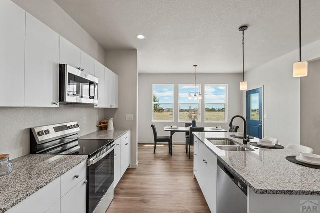 562 N Bayview Dr, Pueblo West, CO 81007
