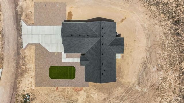 562 N Bayview Dr, Pueblo West, CO 81007