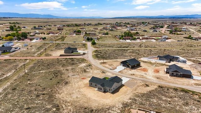 562 N Bayview Dr, Pueblo West, CO 81007