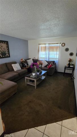 6021 Almendra Avenue C, Bakersfield, CA 93309