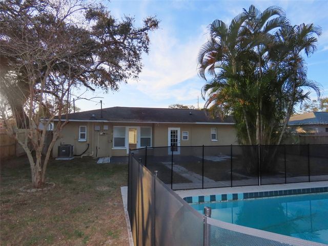 1461 S JEFFERSON AVENUE, Clearwater, FL 33756