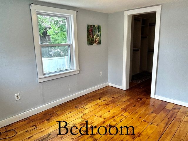 19 Wamsutta Ave, Halifax, MA 02338