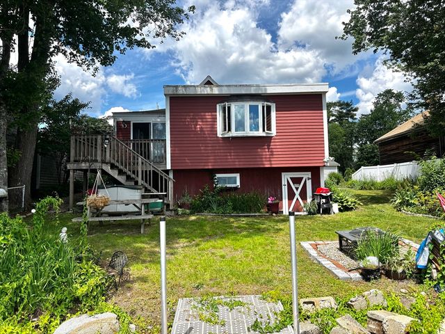19 Wamsutta Ave, Halifax, MA 02338