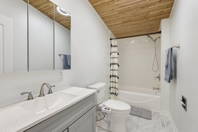 W1493 64th Street, Lyndon Station, WI 53944